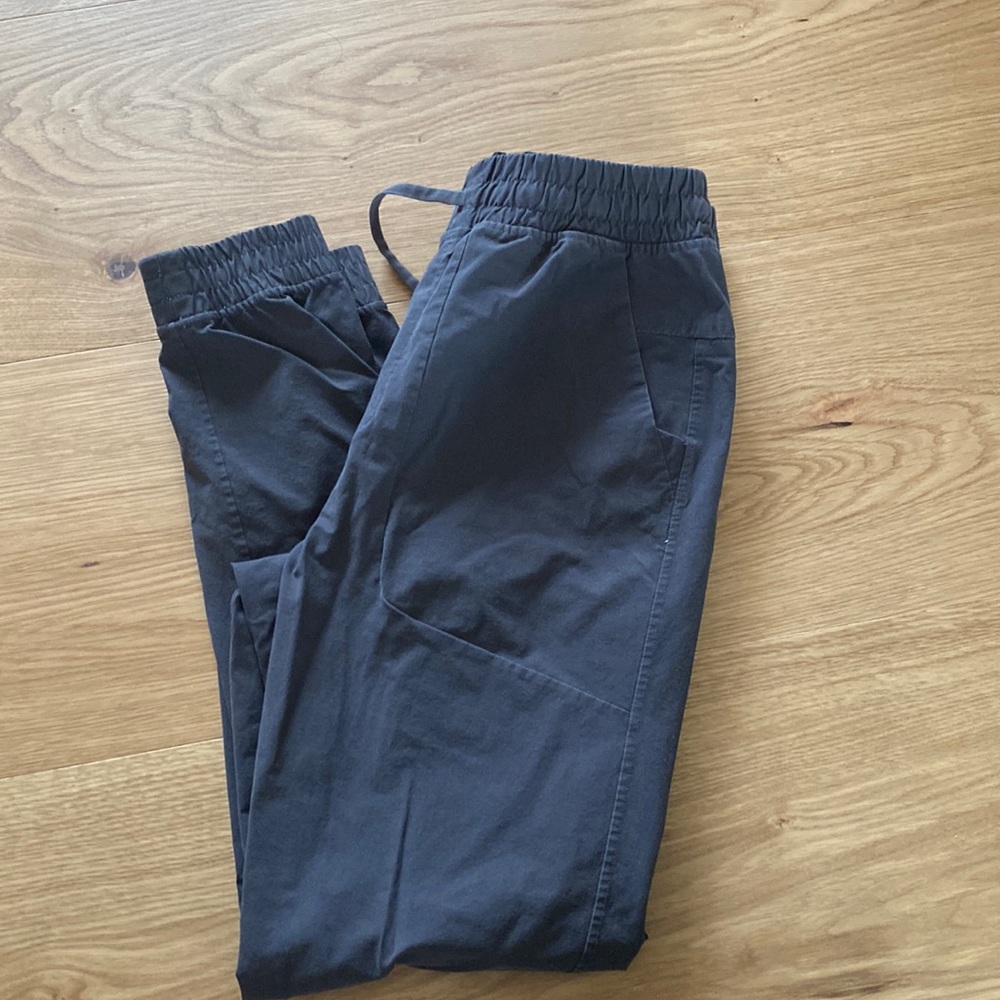 Lululemon ABC Canvas Jogger - Medium